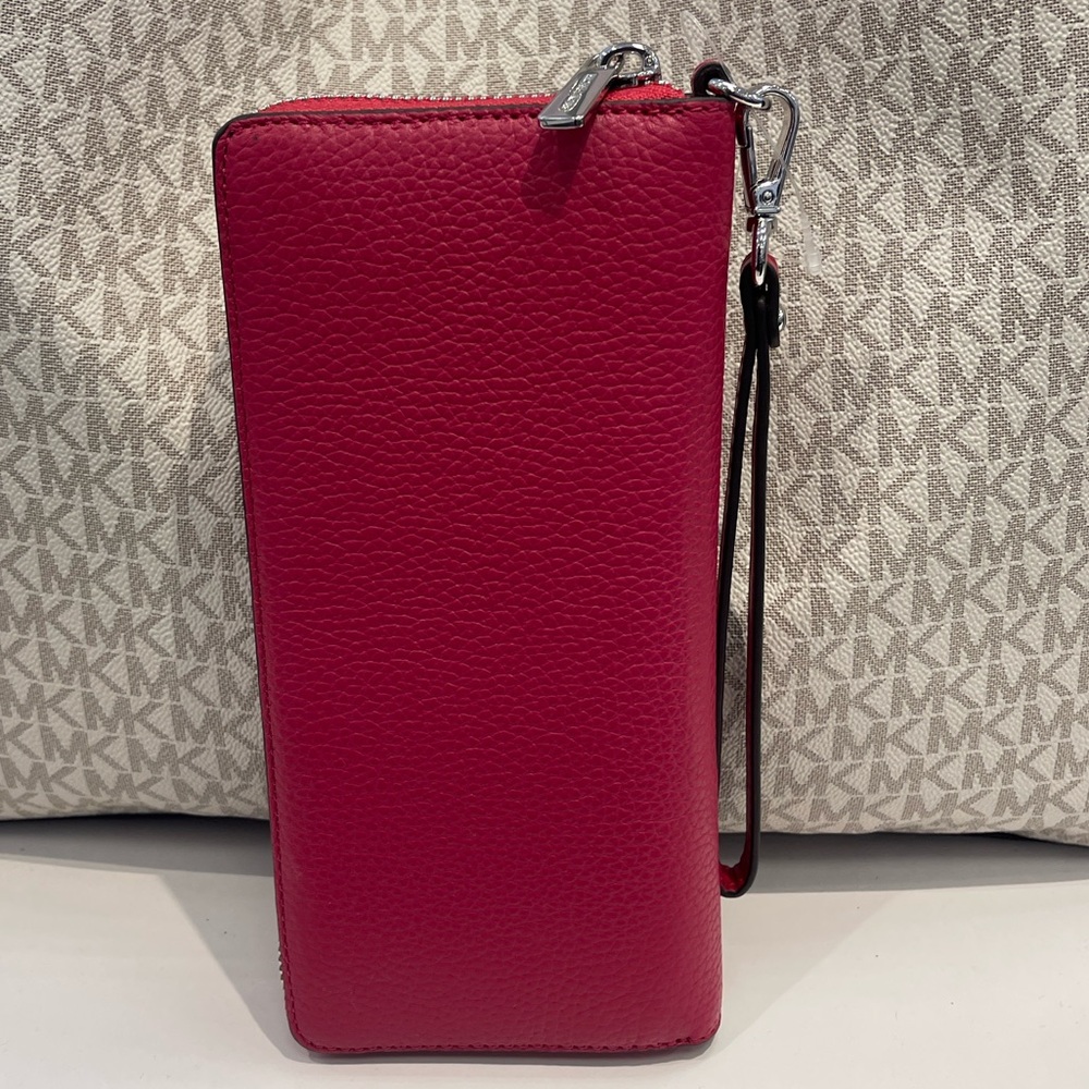 MICHAEL KORS Lg Pebbled Leather Continental Wallet Wristlet Phone
Dark Raspberry - Picture 10 of 16
